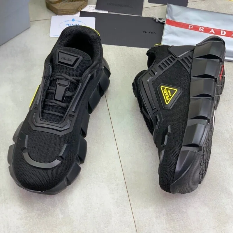Chunky Tech Sneakers Futuristic Lace-Up Athletic Trainers
