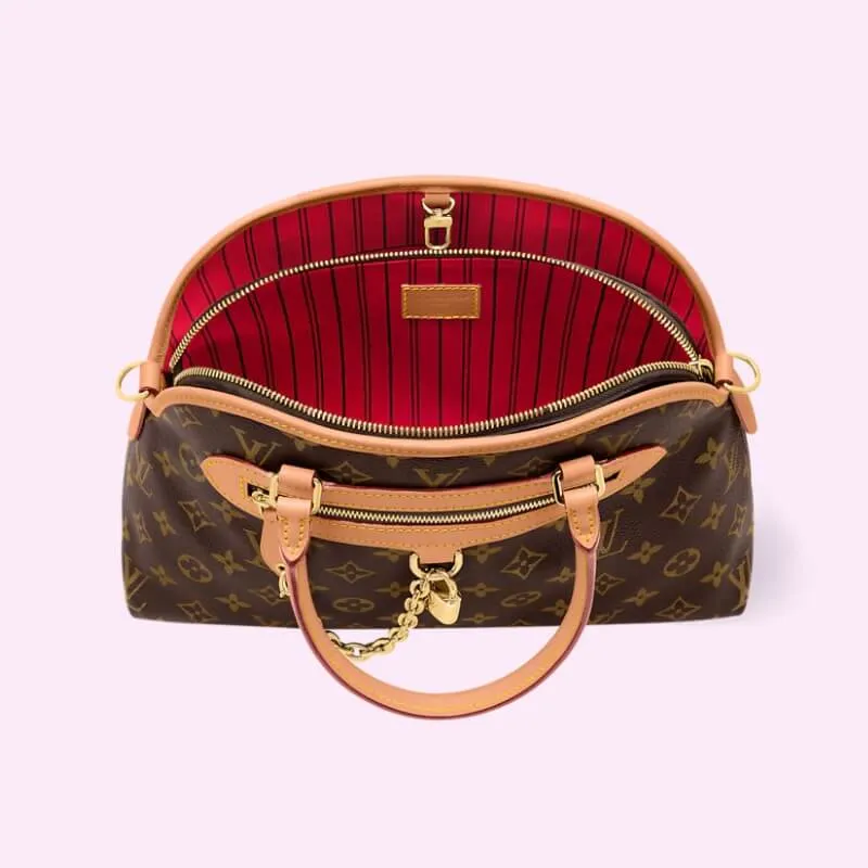 Designer Monogram Chain Handbag – Iconic Style with a Modern Twist