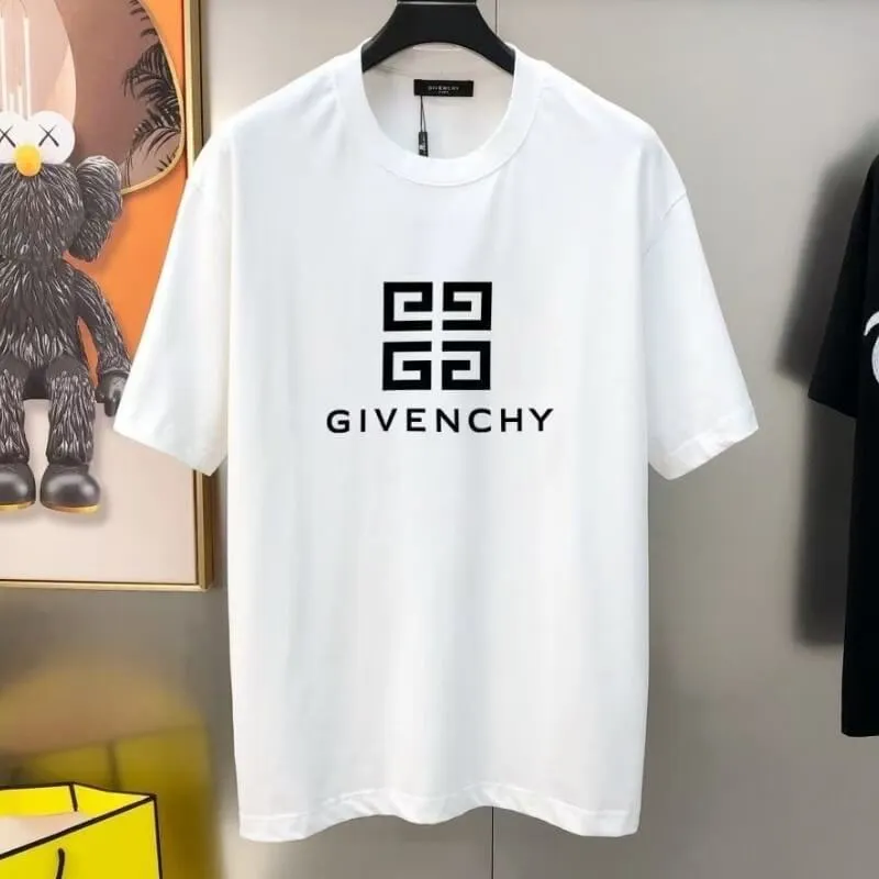 Geometric Logo Graphic T-Shirt Made for City Looks