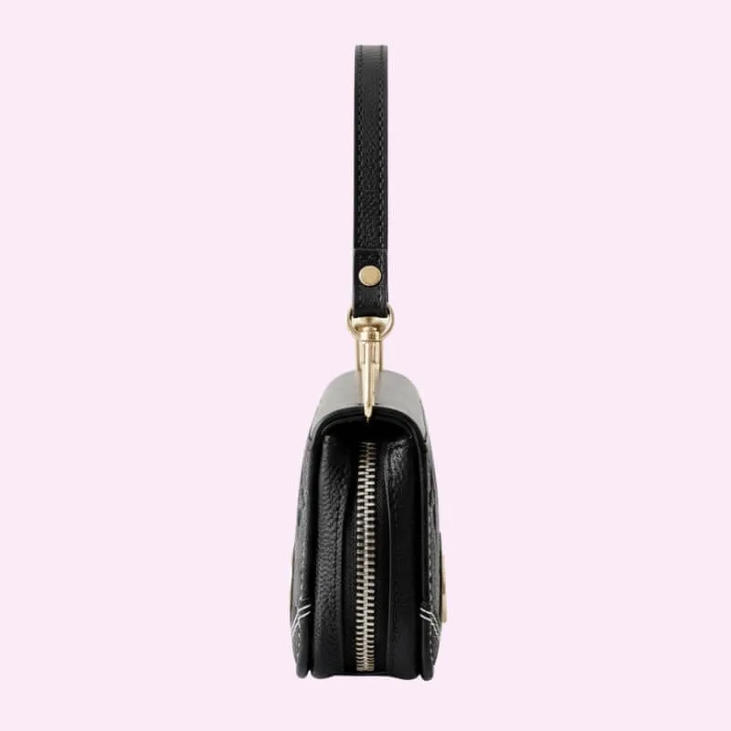 Luxe Wallet With Handles – When Minimal Meets Major
