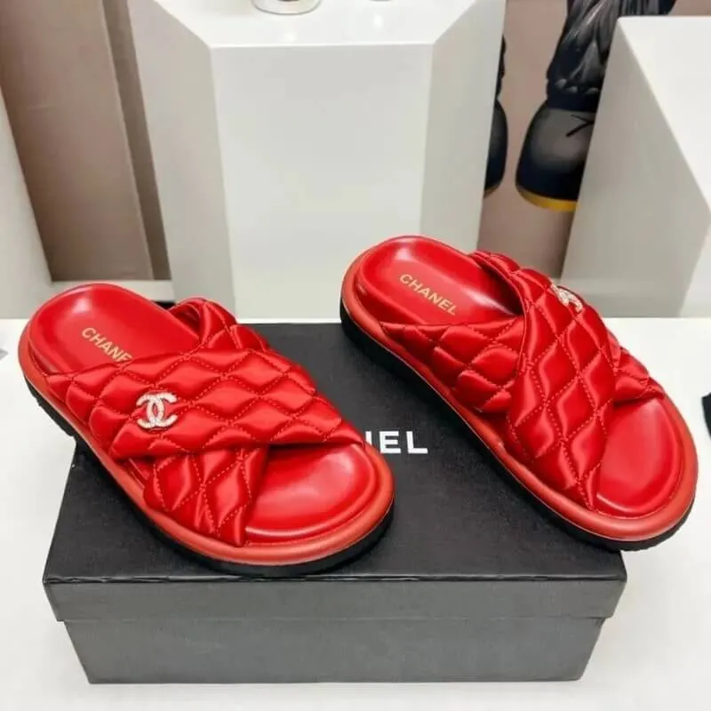 Soft Quilted Slides Easy Slip-On Cushioned Sandals