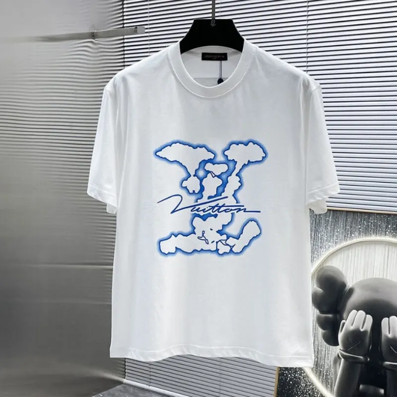 Street-Ready Signature Graphic Tee Everyday Modern Fit