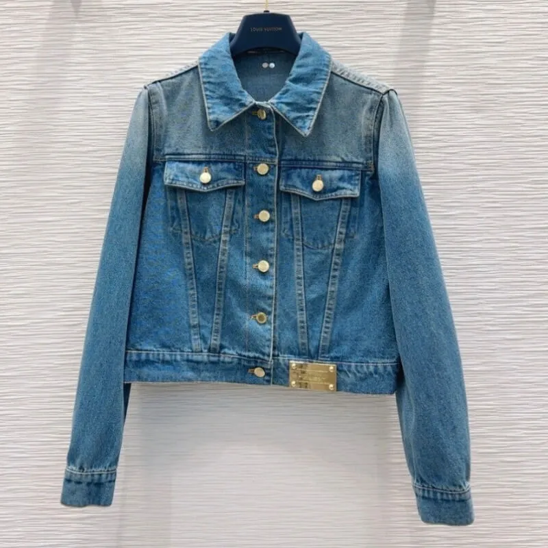 Structured Cropped Denim Jacket with Button Front Fit