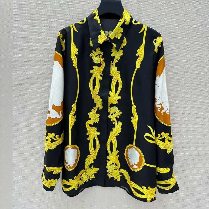 Women’s Baroque Chain Print Button Front Blouse